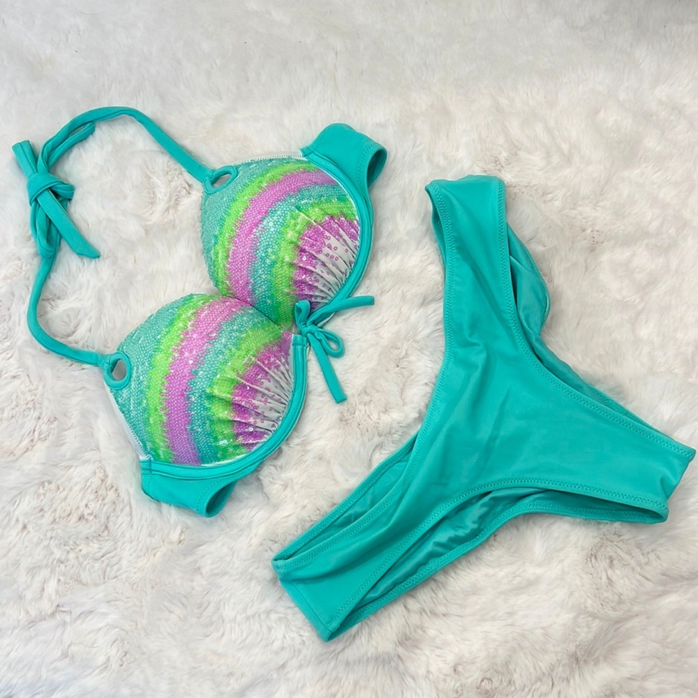 Turquoise & sequins, bombshell Victoria’s Secret bikini top + bottom